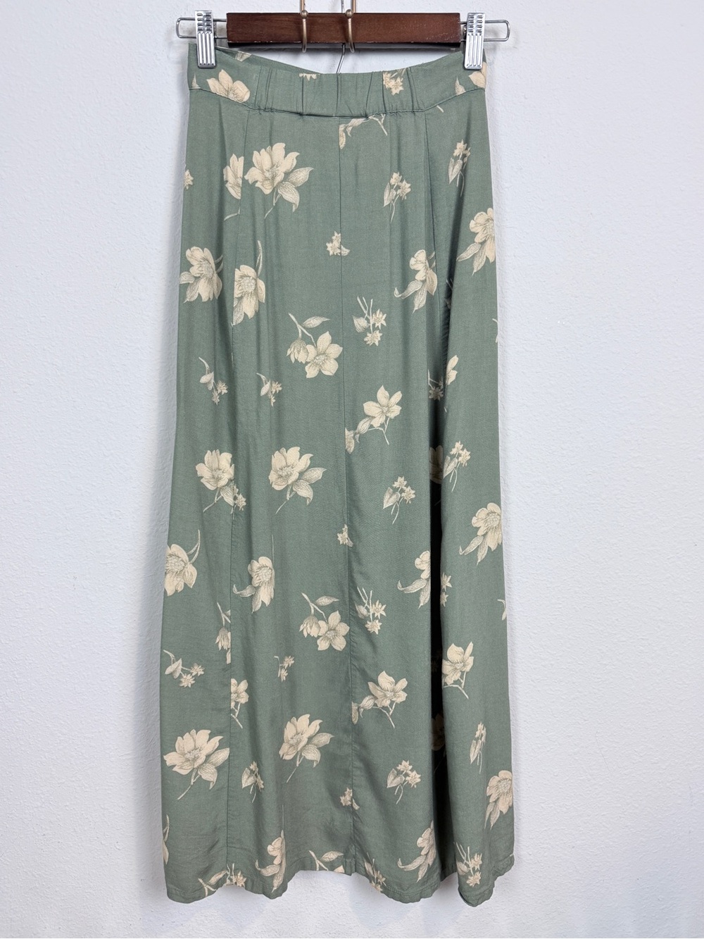 Vintage 90s Express Sage Green Floral Button Front Midi Skirt XS (24” waist” - Picture 4 of 8